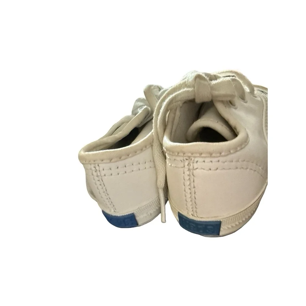 Vintage KEDS white‎ leather embroidered tulips new 5 wide